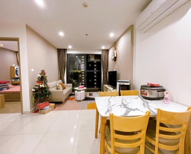 Chủ nhà cho thuê căn hộ vinhomes 2PN full nội thất