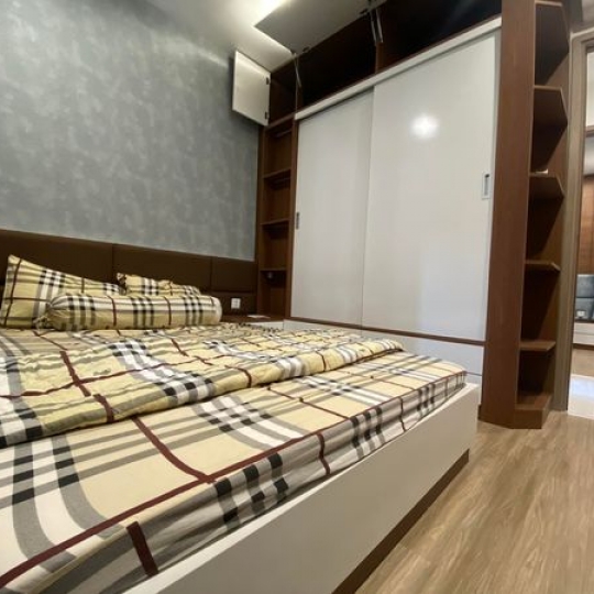 Bán gấp căn hộ 2PN vinhomes grand park full nội thất