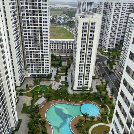 Cho Thuê Căn Hộ Vinhomes Grand Park 2 Phòng Ngủ View hồ bơi