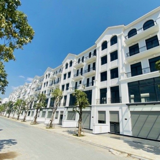  Bán Shophouse 180m2 đường T15 Manhattan - Vinhomes Grand Park Quận 9